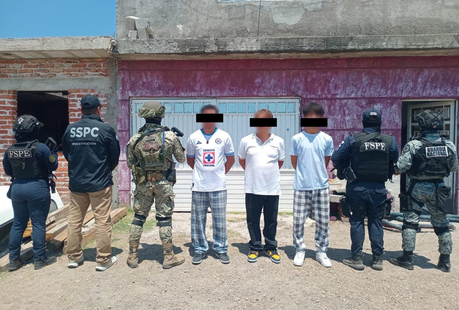 Tres personas detenidos en estos operativos.